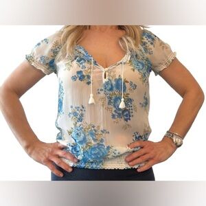 Abercrombie Turquoise and Cream  Floral Peasant Top (XL Junior/Ladies Small)